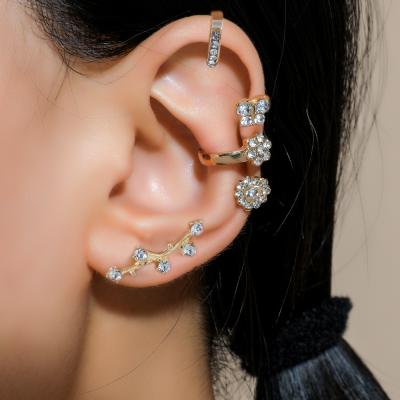 China Wholesale FASHIONABLE network red temperament free sample Korean simple zircon earring set multi-functional fashion ear c-shaped clip for sale