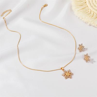 China Fashion Christmas Gift Free Sample Simple Retro Snowflake Shape Earring Necklace Set Two-Piece Series TRENDY for sale