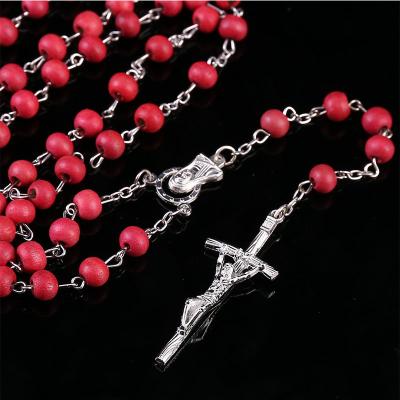 China Ew FASHIONABLE Jesus Carved Pattern Pendant Wood Beads Cross Chain Necklace Christian Religious Prayer Christmas Jewelry Gifts for sale