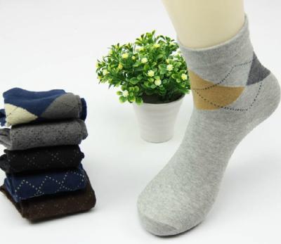 China Men's casual socks in mid-calf length for sale