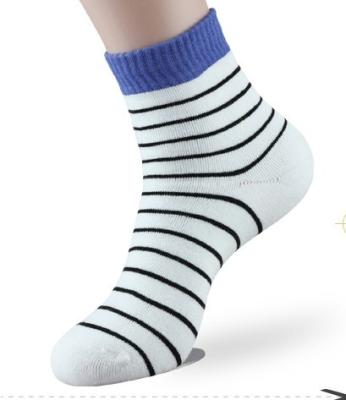 China Gentle fashionable striped design summer breathable supersoft athletic sox for men for sale