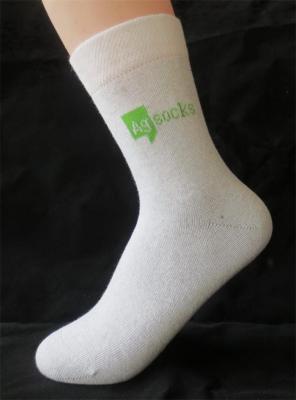 China Crew customized logo design comfortable combed cotton OEM sports socks for men for sale