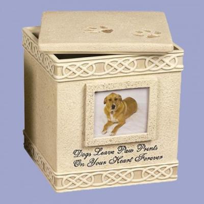 China Other Beloved Pet Photo Frame Urn Made In European Resin Design for sale