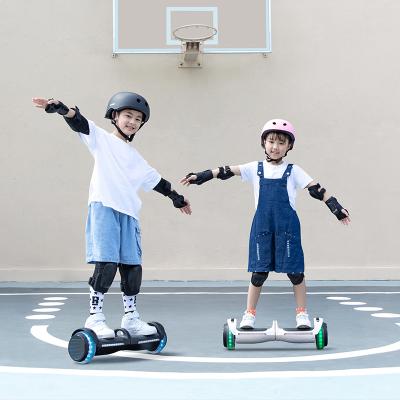 China Good production balance car hoverboard self balance scooters LCD display screen monitoring for sale