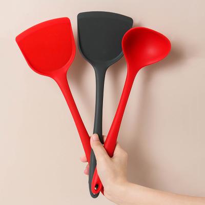 China Viable Wholesale Private Label Kitchen Accessories Non Stick Silicone Kitchen Utensils Black Spatula Soup Spoon Red Kitchen Set for sale