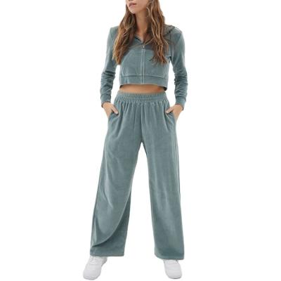 China Anti-pilling New Stylish Custom Logo Tracksuit Women Velor Cropped Hoodies And Jogging Wide Legs Pants Set Fashion Lady Velvet Tracksuits for sale