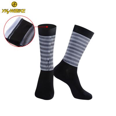 China OEM Manufacturer Custom Logo Sport Socks Bicycle Accessories Coolmax Antibacterial Cycling Socks for sale