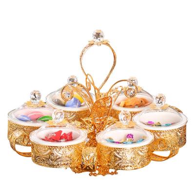 China Wholesale Viable Luxury Metal Iron Dessert Dish Dish Gold Arabic Snack Serving Tray Dry Fruit Decoration Tray With Lid for sale