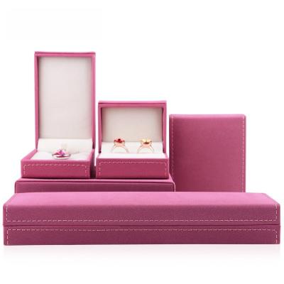 China Modern Elegant Jewelry Box Wedding Gift Wrapping Bracelet Set Necklace Velvet Pendant Packaging Box for sale