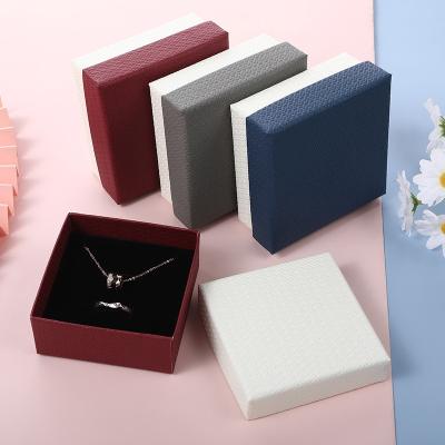 China Hot Selling Wholesale Paper Jewelry Box Necklace Ring Jewelry Box Pendant Gift for sale