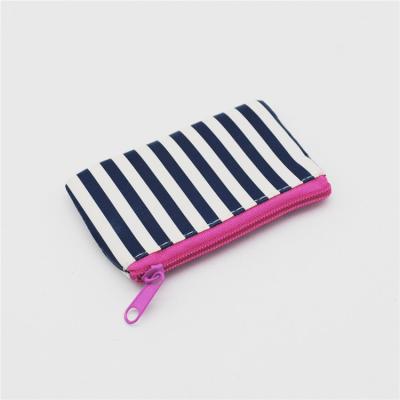 China Eco Friendly Logo Makeup Bag Custom Women Cosmetic Bag For Travel for sale