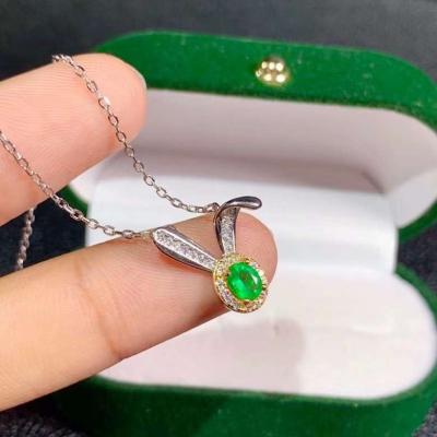 China Office/Natural Green Red Clavicle Chain Necklace 925 Sterling Silver New Career Sapphire 0.5ct Hot Sale for sale