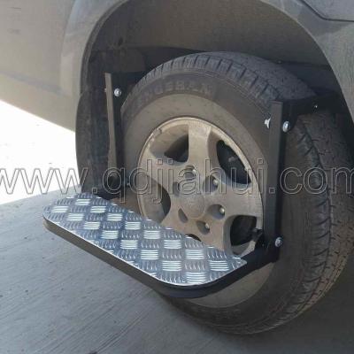 China Aluminum And Steel Heavy Duty Tire Ladder For Car , Pick Up Car And Light Truck for sale