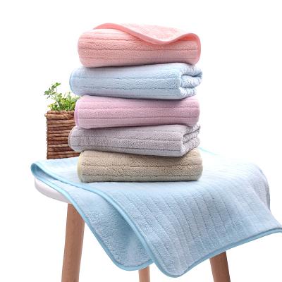 China 2021 New Viable Coral Velvet Microfiber Bath Towel Woven Coral Bath Towel for sale