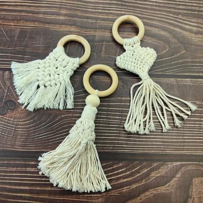 China New Amazon Design Wedding Supplies Boho Style Cotton Rope Tassel Napkin Ring Viable Handmade Woven Napkin Rings Macrame With Wood Ring for sale