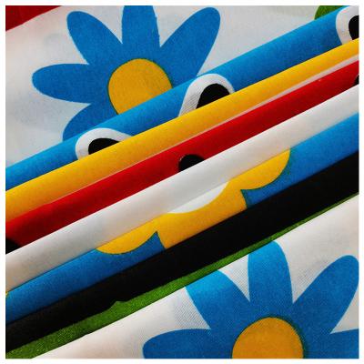 China Breathable Cheap Dye Printed 70GSM Polyester Bedsheet Fabric For Home Textile /Curtain /Table Cover Cloth for sale