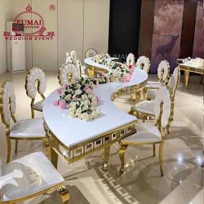 China Modern Serpentine S Shape White Top Carved MDF Wedding Side Dining Table For 18-20 Seaters for sale