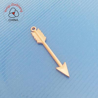 Κίνα Eco-friendly Factory Fashion China Brand Logo Metal Badge Logo For Custom Handbags προς πώληση