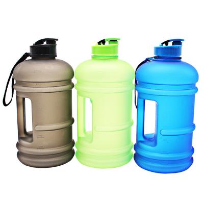 China Viable Hot Selling Large Capacity 64oz PETG BPA Free Motivational Plastic Water Bottle for sale