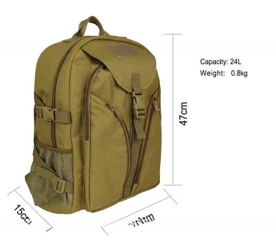 China Special Travel Outdoor Bag with Large Capacity and Zipper Closure in Green for sale