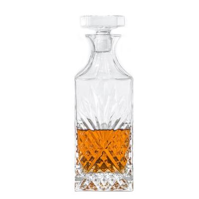 China Custom Clear Cosmetic Square Beverage Glass Bottle For Liquor Whiskey Wine for sale