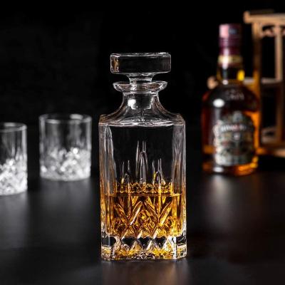 China Beverage 500ml glass bottle liquor vodka fancy bottles with factory price for sale