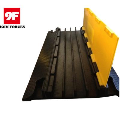 China 9F wholesale 5 channel pvc coating rubber ramp/cable tray/rubber cable protector for sale