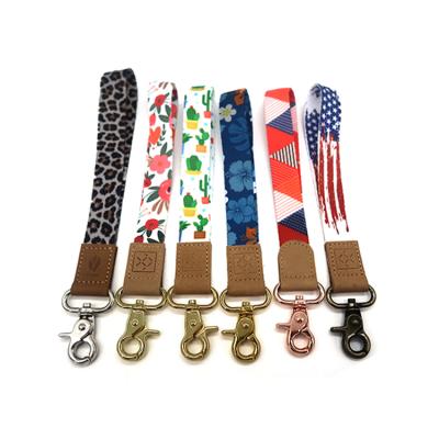 China Promotional Gift Stylish Custom Wholesale Short Climbing Lock Ring Key Chain Logo Lanyard Lanyard for sale