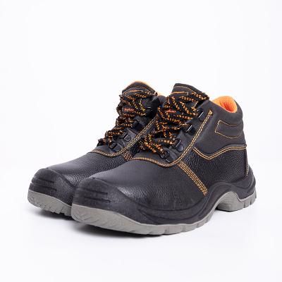 China Anti-slip Woodland Anti-Puncture Safety Shoes Welding Boots For Construction for sale