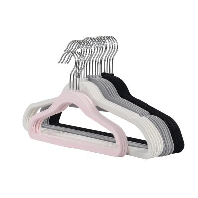 China Modern Custom Non Slip 50 Pack Velvet Hangers Velvet Black Adult Hangers For Kids for sale