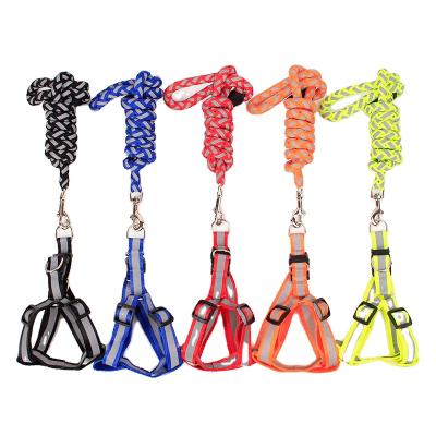 China Popular Pet Supplies Reflective Braided Polyester Traction Rope Dog Chest Harness Medium Round Rope Set for sale