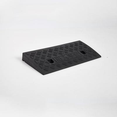 China Plastic Road Equipments 50*22*5cm Road Tooth Step Board Uphill Triangle Car Factory Outlet Protection Road Climbing Slope for sale