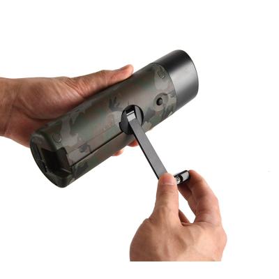 China Camouflage Green Linterna De Emergencia Magnetic Hand Crank Camping Emergency Portable Flashlight As Power Bank for sale