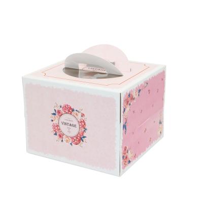 China Recycled Materials Customized New Design Environment Bakery Cake Packaging Box With Handle for sale