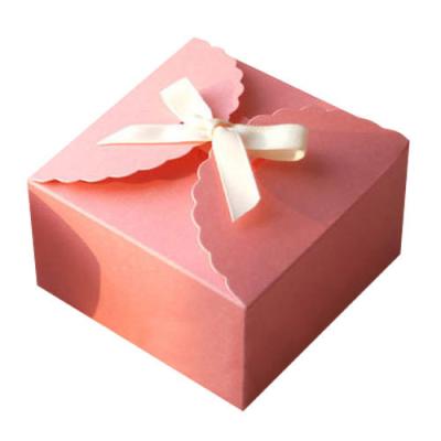 China New materials design environmental protection birthday cake packaging box custom sustainable props for sale