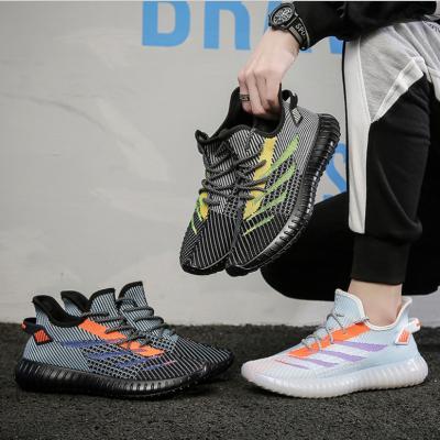 China Fashion Trend Wholesale Summer New Style Men's Shoes Fashion Net Shoes Student Breathable Sneakers for sale