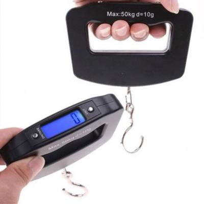 China Portable Digital 50kg 10g Luggage Scale With Backlight Electronic Suitcase Travel Hanging Smart Scale 50kg/10g for sale