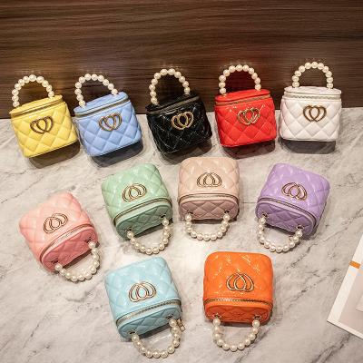 China Hot Selling Fashionable Cheap Ladies Key Chain Shoulder Bag Jelly Bag Crossbody Purse Mini Water Resistant Small Handbags from China with low price for sale