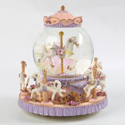 China Crystal Ball Merge Music Box Merry Christmas Hot Sale Cogwheels Crystal Ball Disappear Round Music Box for sale