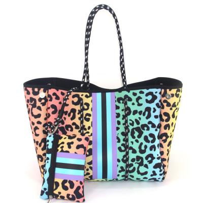 China Fashion Amazon Hotsale Large Capacity Tote Bags Leopard Printing Women Shoulder Bags Neoprene Beach Bags and Purses Set for sale