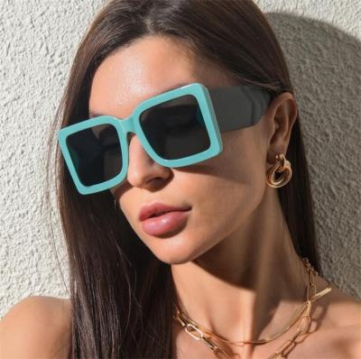 China Fashion Sunglasses Vintage Square Sun Glasses Female Men Women Oversized Personality Wide-leg Eye Use Contrast Color Border Sunglasses for sale