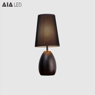 China Modern Fabric E27 Stand Modern Table Lamp Led Table Light Desk Lamp Reading Lamp For Villa for sale