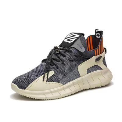 China 2022 Fashion Trend Latest Design Men's Fashion Sports Shoes Summer Mesh Running Shoes for sale