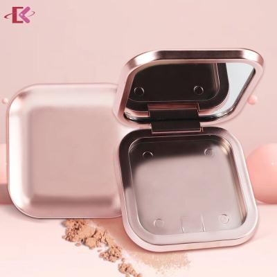 China Recyclable Compact Powder Case Compact Color Powder Wrap Gold Custom Design For Indonesia Market for sale