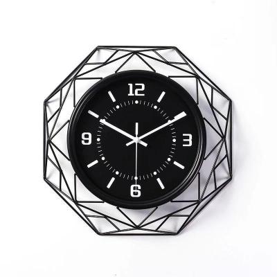 China Creative high-grade simple style antique living room personality clock wall clock home decoration brand simple wall clock for sale