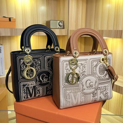 China New Fashion Diana Bag 2023 Vintage Embroidery Trend Sense Top Single Shoulder Handbag Diagonal Span Bag NB2304121 for sale