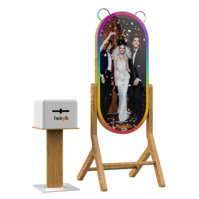 Cina Fotocamera DSLR in legno vintage Smart Vogue Photo Booth Machine With Printer Magic Mirror Photobooth in vendita