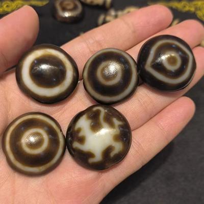 China 1pcs/lot natural stone multi-pattern agate sheep plate old bead brown weathering lines dzi archaic bead amulet accessories jewelry for sale