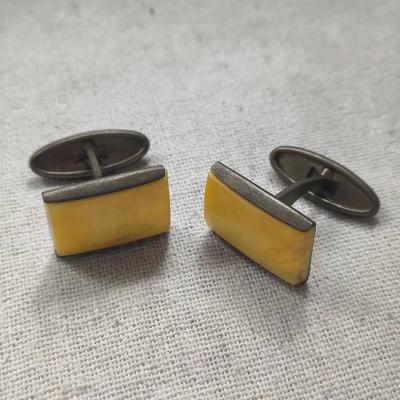 China 1pcs/lot Stainless Steel Amber Cufflinks Natural Yellow Antique Copper Well Preserved Ethnic Retro Style Accessories Precious Gem Jewelry for sale