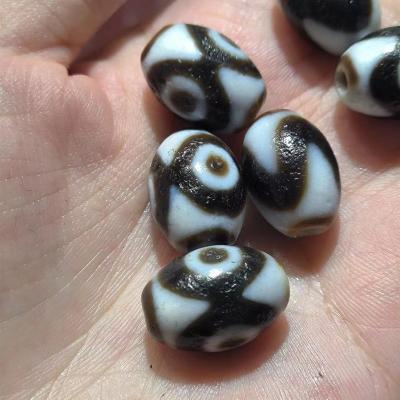 China 1pcs/lot Natural High Quality Stone Agate Old Dzi Weathered Pattern Short Oval Beads Soft Precious Jewelry Various Patterns Collection for sale